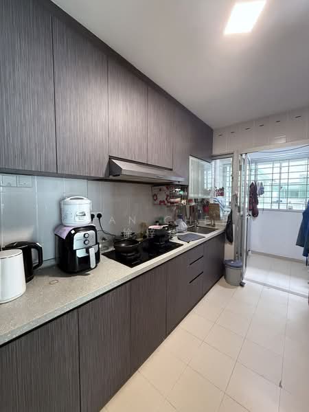 782D Woodlands Crescent, 782D Woodlands Crescent, 3 Bedrooms, 990 sqft, HDB Flat For Sale, by Ivan Chee 徐梓翔, 500106863 - Kitchen - PropertyGuru.com.sg