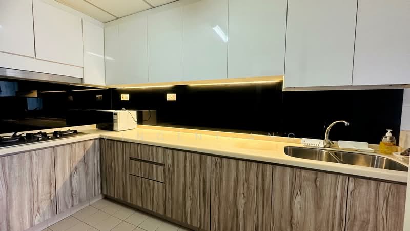 Central Green, 1 Jalan Membina, 2 Bedrooms, 926 sqft, Condominium For Rent, by Vincent Ang, 500106883 - Kitchen - PropertyGuru.com.sg