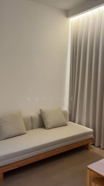Penrose, 20 Sims Drive, 2 Bedrooms, 710 sqft, Condominium For Sale, by May Lee, 500106888 - Living Room - PropertyGuru.com.sg