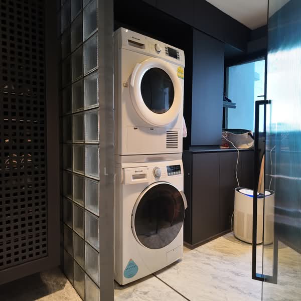 298A Compassvale Street, 298A Compassvale Street, 3 Bedrooms, 1,216 sqft, HDB Flat For Sale, by Lisa Elias, 500106890 - Interior - PropertyGuru.com.sg