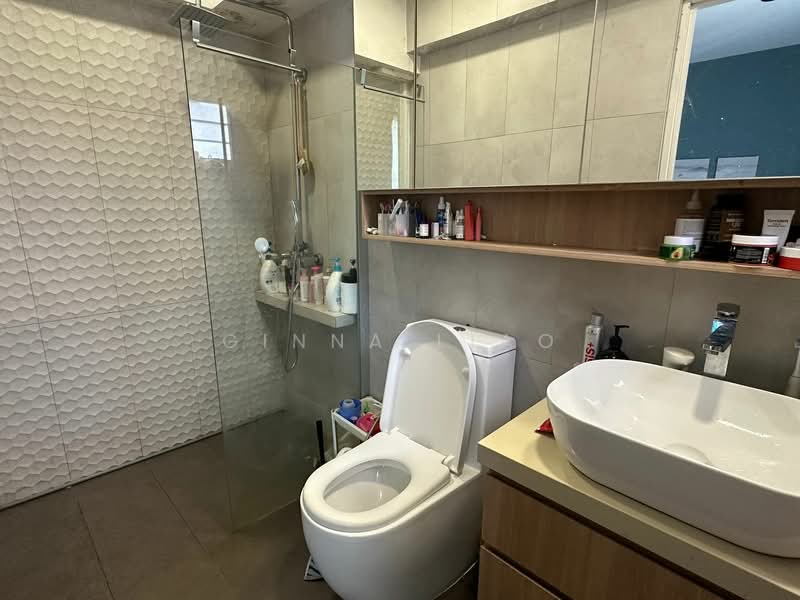 270A Punggol Field, 270A Punggol Field, 3 Bedrooms, 1,248 sqft, HDB Flat For Sale, by Ginna Liao, 500106898 - Bathroom - PropertyGuru.com.sg