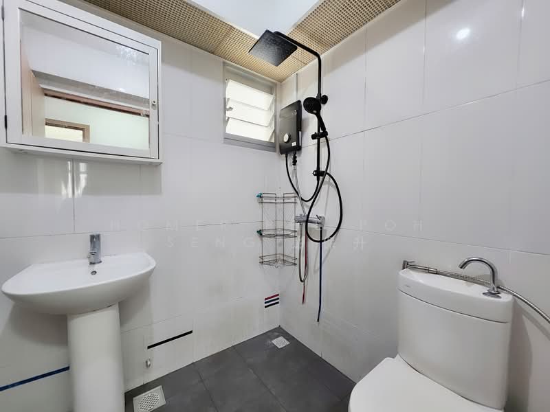 103A Canberra Street, 103A Canberra Street, 3 Bedrooms, 1,001 sqft, HDB Flat For Sale, by Homer Pee Poh Seng 彭保升, 500106900 - Bathroom - PropertyGuru.com.sg