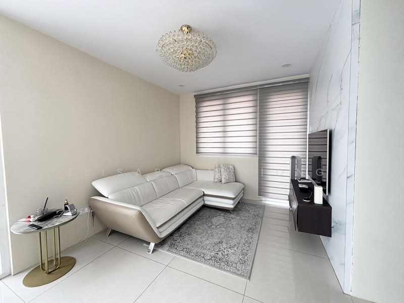 Serangoon Garden Estate, Bridport Avenue, 4 Bedrooms, 4,500 sqft, Corner Terrace For Rent, by Elisabeth Yiong, 500106903 - Living Room - PropertyGuru.com.sg