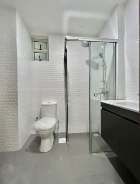 Changi Green, 712 Upper Changi Road East, 2 Bedrooms, 872 sqft, Condominium For Sale, by Josephine Ong, 500106906 - Common Bathroom - PropertyGuru.com.sg