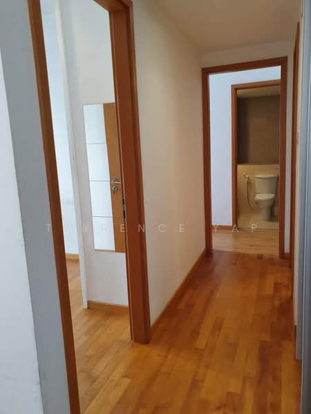 The Pier at Robertson, 80 Mohamed Sultan Road, 2 Bedrooms, 1,055 sqft, Condominium For Sale, by Terrence Yap, 500106912 - Corridor - PropertyGuru.com.sg