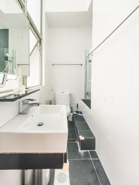 Tyrwhitt 139, 139 Tyrwhitt Road, 2 Bedrooms, 732 sqft, Apartment For Rent, by Chanel Ariel Chan, 500106913 - Bathroom - PropertyGuru.com.sg