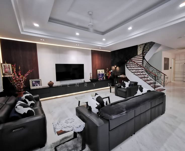 Serangoon Garden Estate, Berwick Drive, Room Rental, 250 sqft, Semi-Detached House For Rent, by Henry Ng, 500106914 - Living Room - PropertyGuru.com.sg