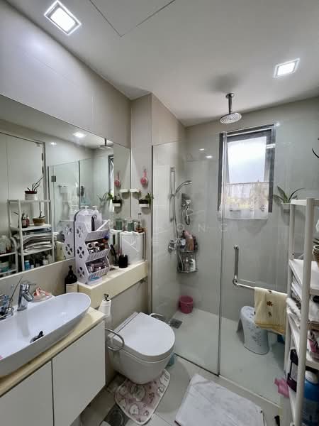 Jool Suites, 2 Sing Joo Walk, 2 Bedrooms, 624 sqft, Apartment For Sale, by JJ Chong 钟佳杰, 500106920 - Bathroom - PropertyGuru.com.sg