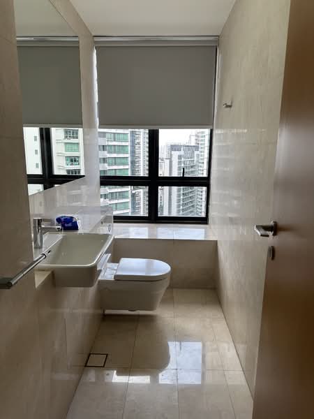 Trilight, 9 Newton Road, 3 Bedrooms, 2,099 sqft, Condominium For Sale, by Jacklin Lin, 500106928 - Bathroom - PropertyGuru.com.sg