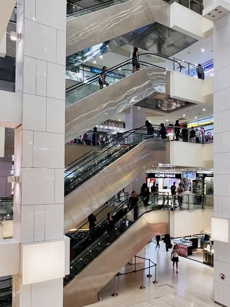 Lucky Plaza, 304 Orchard Road, 388 sqft, Mall Shop For Rent, by Denise Tan, 500106931 - Interior - CommercialGuru.com.sg