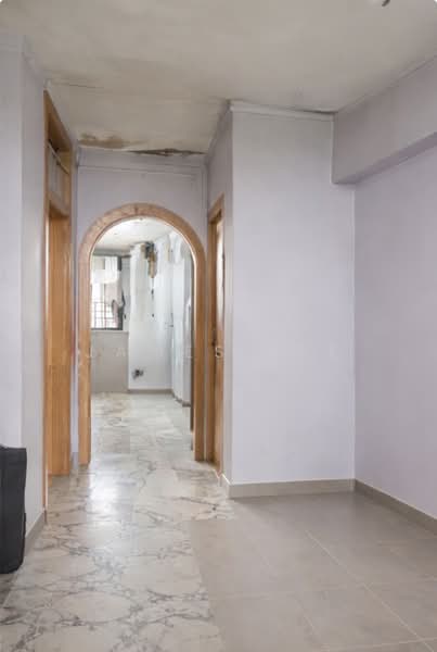 116 Bedok North Road, 116 Bedok North Road, 4 Bedrooms, 1,055 sqft, HDB Flat For Sale, by James Lee, 500106947 - Corridor - PropertyGuru.com.sg