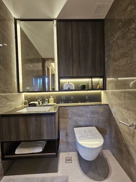 Kassia, 31 Flora Drive, 2 Bedrooms, 753 sqft, Condominium For Sale, by Pragna K M Kamdar, 500106949 - Bathroom - PropertyGuru.com.sg