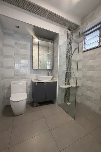 305A Punggol Road, 305A Punggol Road, 3 Bedrooms, 1,001 sqft, HDB Flat For Sale, by Brandon Choi Yong Suk, 500106970 - Bathroom - PropertyGuru.com.sg