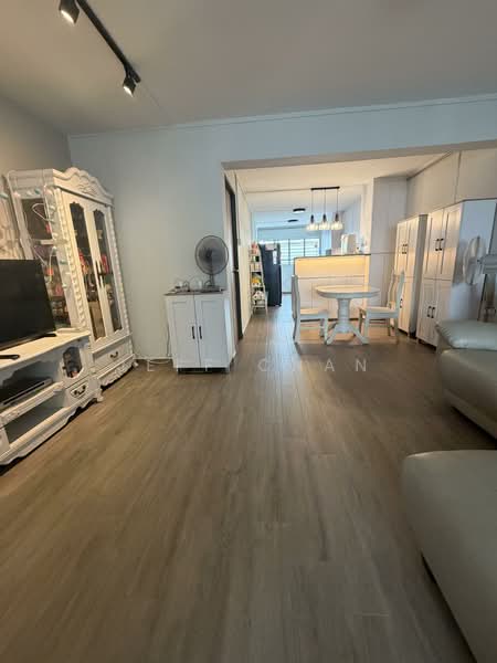 735 Yishun Street 72, 735 Yishun Street 72, 3 Bedrooms, 1,001 sqft, HDB Flat For Sale, by Jeff Chan, 500106974 - Living Room - PropertyGuru.com.sg