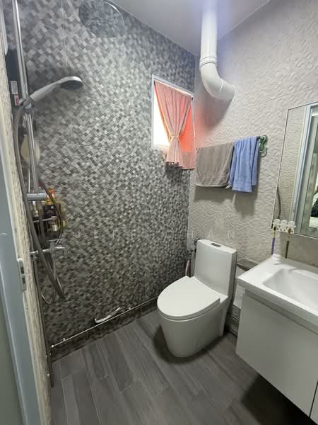 735 Yishun Street 72, 735 Yishun Street 72, 3 Bedrooms, 1,001 sqft, HDB Flat For Sale, by Jeff Chan, 500106974 - Bathroom - PropertyGuru.com.sg