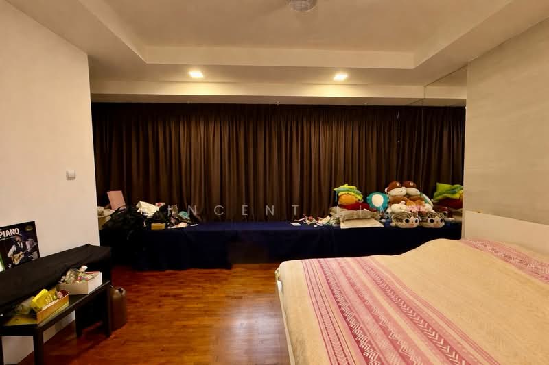 Springside Avenue, Springside Avenue, 5 Bedrooms, 4,155 sqft, Terraced House For Sale, by Vincent Lim, 500106976 - Bedroom 2 - PropertyGuru.com.sg