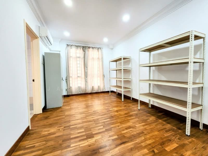 RENOVATED SEMI DETACHED FOR RENT, , 5 Bedrooms, 2,877 sqft, Semi-Detached House For Rent, by Jacques Liao, 500106986 - Interior - PropertyGuru.com.sg