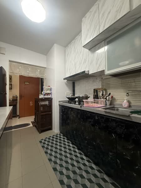 671B Yishun Avenue 4, 671B Yishun Avenue 4, 2 Bedrooms, 732 sqft, HDB Flat For Sale, by Syed Nasir, 500106997 - Kitchen - PropertyGuru.com.sg