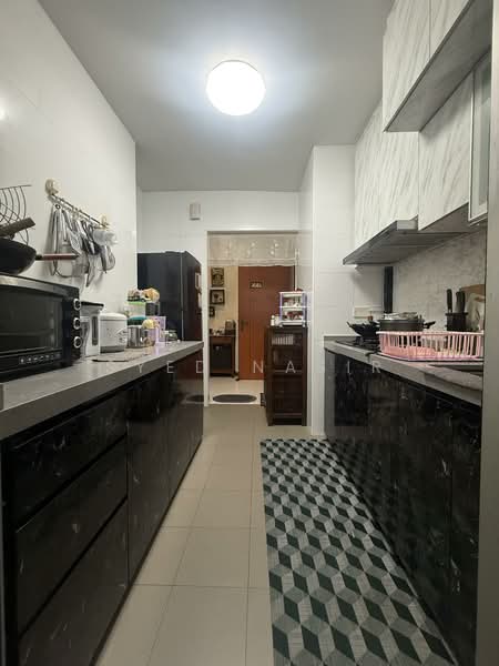 671B Yishun Avenue 4, 671B Yishun Avenue 4, 2 Bedrooms, 732 sqft, HDB Flat For Sale, by Syed Nasir, 500106997 - Kitchen - PropertyGuru.com.sg
