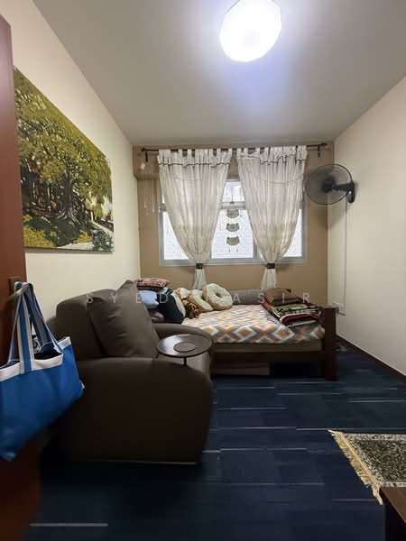 671B Yishun Avenue 4, 671B Yishun Avenue 4, 2 Bedrooms, 732 sqft, HDB Flat For Sale, by Syed Nasir, 500106997 - Bedroom - PropertyGuru.com.sg