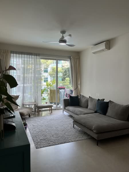 Parc Emily, 5 Mount Emily Road, 3 Bedrooms, 1,206 sqft, Condominium For Rent, by Corina Tan, 500107000 - Living Room - PropertyGuru.com.sg
