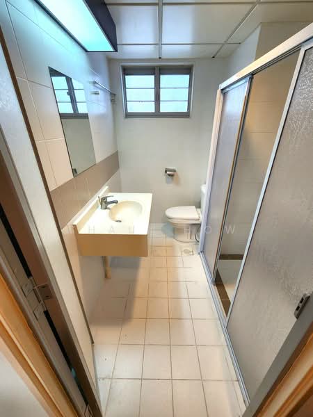 301C Punggol Central, 301C Punggol Central, 3 Bedrooms, 1,001 sqft, HDB Flat For Rent, by Shaun How, 500107003 - Bathroom - PropertyGuru.com.sg