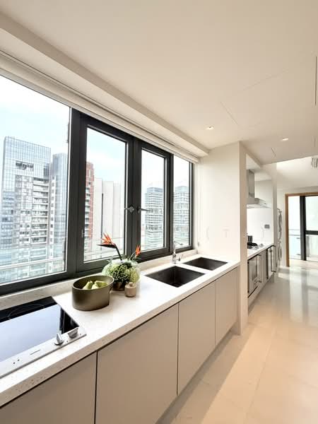 The Lumos, 9 Leonie Hill, 4 Bedrooms, 3,271 sqft, Apartment For Sale, by TJHAI C. (TJ), 500107012 - Kitchen - PropertyGuru.com.sg