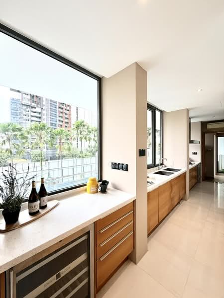 The Lumos, 9 Leonie Hill, 4 Bedrooms, 2,432 sqft, Apartment For Sale, by TJHAI C. (TJ), 500107014 - Kitchen - PropertyGuru.com.sg
