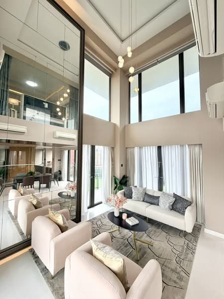 The Lumos, 9 Leonie Hill, 4 Bedrooms, 3,422 sqft, Apartment For Sale, by TJHAI C. (TJ), 500107017 - Living Room - PropertyGuru.com.sg