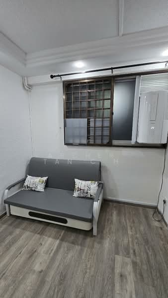 880 Tampines Avenue 8, 880 Tampines Avenue 8, Studio, 350 sqft, HDB Flat For Rent, by Archer Tan C H, 500107020 - Living Room - PropertyGuru.com.sg