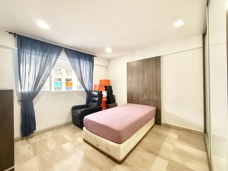 160 Bedok South Avenue 3, 160 Bedok South Avenue 3, 3 Bedrooms, 1,636 sqft, HDB Flat For Sale, by Evelyn Tan, 500107021 - Bedroom - PropertyGuru.com.sg