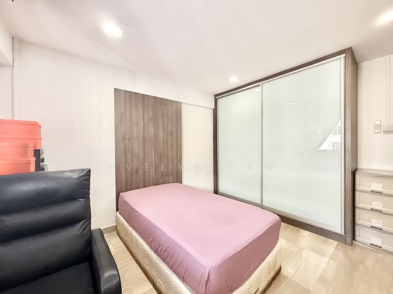 160 Bedok South Avenue 3, 160 Bedok South Avenue 3, 3 Bedrooms, 1,636 sqft, HDB Flat For Sale, by Evelyn Tan, 500107021 - Bedroom - PropertyGuru.com.sg