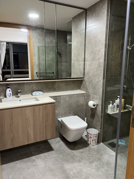 Twin VEW, 93 West Coast Vale, 3 Bedrooms, 818 sqft, Condominium For Rent, by Grace Dai, 500107030 - Bathroom - PropertyGuru.com.sg