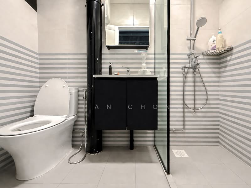 17 Toh Yi Drive, 17 Toh Yi Drive, 3 Bedrooms, 1,313 sqft, HDB Flat For Sale, by Ethan Chong, 500107032 - Bathroom - PropertyGuru.com.sg