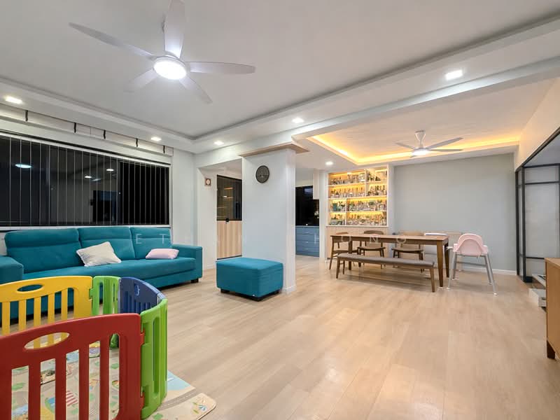 17 Toh Yi Drive, 17 Toh Yi Drive, 3 Bedrooms, 1,313 sqft, HDB Flat For Sale, by Ethan Chong, 500107032 - Living Room - PropertyGuru.com.sg