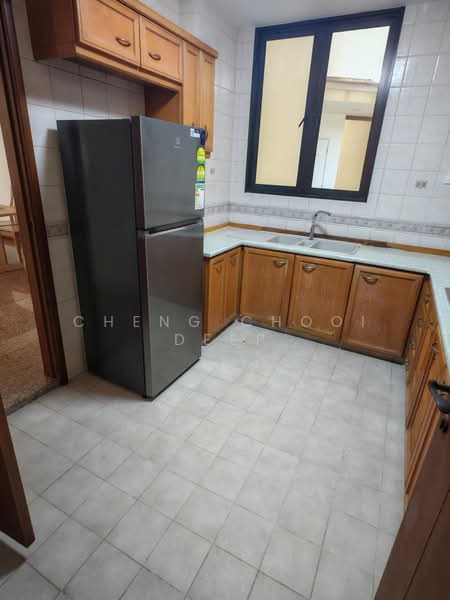 Seasons Park, 499 Yio Chu Kang Road, 2 Bedrooms, 1,066 sqft, Condominium For Rent, by Cheng Chooi Deep, 500107041 - Kitchen - PropertyGuru.com.sg