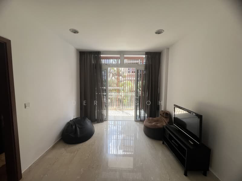 Espira Suites, 92 Lorong G Telok Kurau, 2 Bedrooms, 678 sqft, Condominium For Sale, by Derek Soh, 500107046 - Living Room - PropertyGuru.com.sg