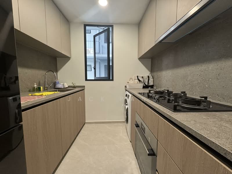 KI Residences At Brookvale, 2 Brookvale Drive, 3 Bedrooms, 861 sqft, Condominium For Rent, by Jack Pang, 500107050 - Kitchen - PropertyGuru.com.sg