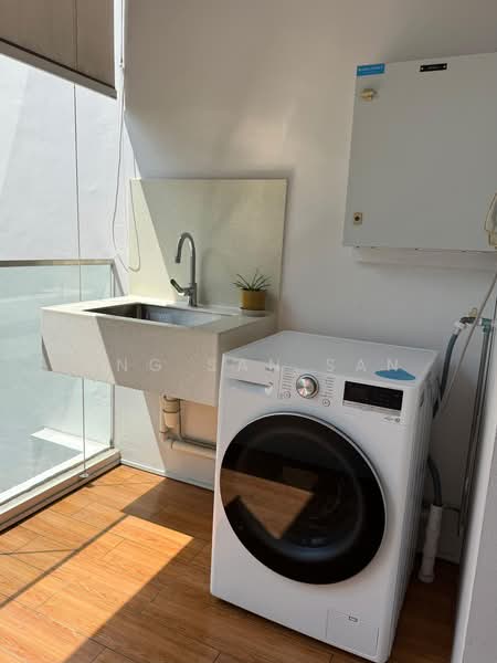 91 Marshall, 91 Marshall Road, 2 Bedrooms, 743 sqft, Condominium For Rent, by Ang San San, 500107065 - Laundry Area - PropertyGuru.com.sg