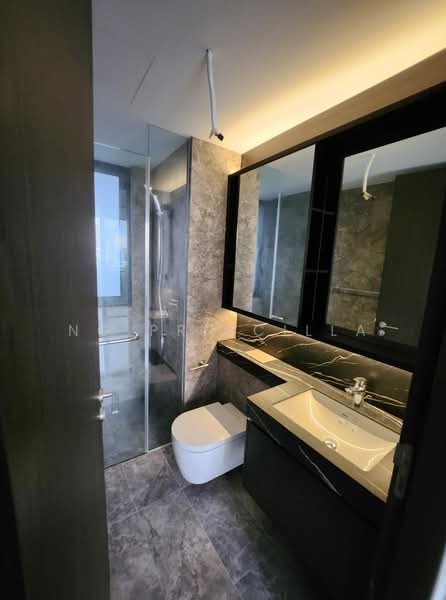 Hyll on Holland, 99 Holland Road, 2 Bedrooms, 710 sqft, Condominium For Sale, by Ng Priscilla, 500107070 - Bathroom - PropertyGuru.com.sg