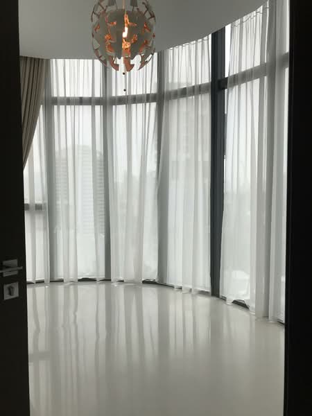 Robin Suites, 25 Robin Road, 2 Bedrooms, 538 sqft, Apartment For Sale, by Ang San San, 500107080 - Main Bedroom - PropertyGuru.com.sg