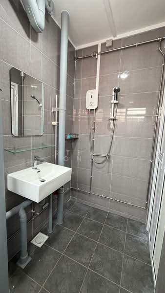 394 Yishun Avenue 6, 394 Yishun Avenue 6, 2 Bedrooms, 1,130 sqft, HDB Flat For Rent, by Steve Ong, 500107083 - Bathroom - PropertyGuru.com.sg