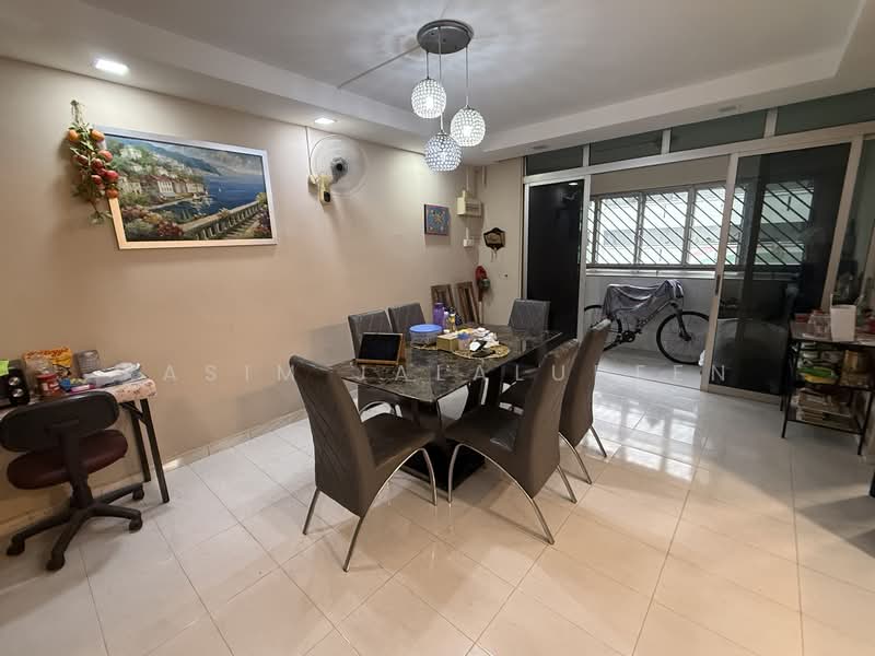 421 Fajar Road, 421 Fajar Road, 3 Bedrooms, 1,313 sqft, HDB Flat For Sale, by Kasim Jalaludeen, 500107090 - Dining Room - PropertyGuru.com.sg
