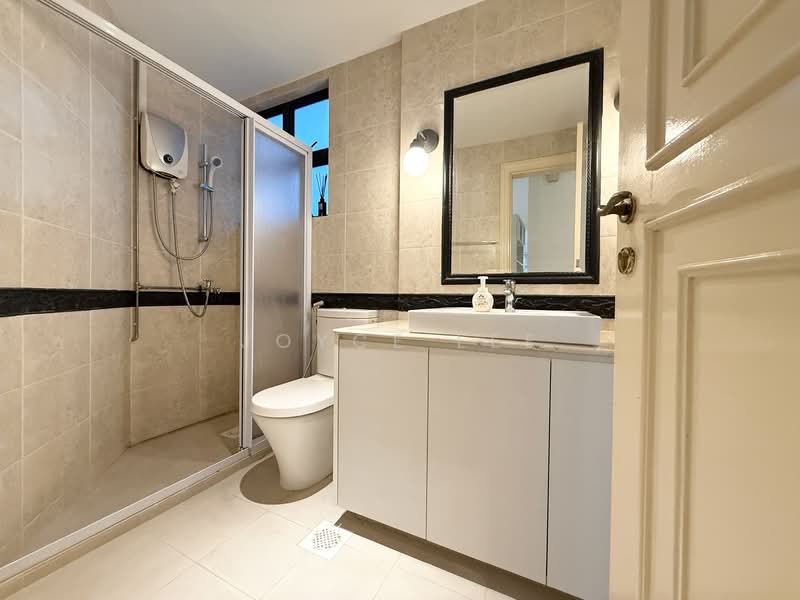Holland Peak, 27 Holland Hill, 3 Bedrooms, 1,841 sqft, Condominium For Rent, by Joyce Lee, 500107092 - Bathroom - PropertyGuru.com.sg