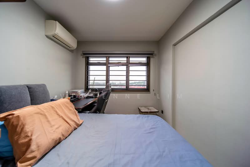 17 Cantonment Close, 17 Cantonment Close, 3 Bedrooms, 969 sqft, HDB Flat For Sale, by Vivienne Lim, 500107096 - Bedroom - PropertyGuru.com.sg