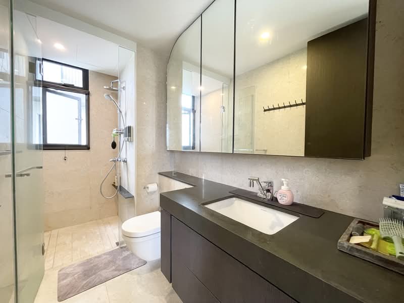 Avenue South Residence, 11 Silat Avenue, 4 Bedrooms, 1,496 sqft, Condominium For Sale, by Stephen Chong, 500107106 - Master Bathroom - PropertyGuru.com.sg