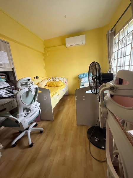 304 Jurong East Street 32, 304 Jurong East Street 32, 3 Bedrooms, 1,012 sqft, HDB Flat For Sale, by Linda Lee SG, 500107109 - Bedroom - PropertyGuru.com.sg