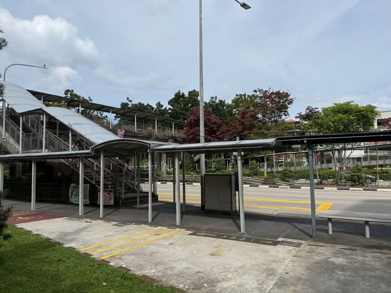 304 Jurong East Street 32, 304 Jurong East Street 32, 3 Bedrooms, 1,012 sqft, HDB Flat For Sale, by Linda Lee SG, 500107109 - Exterior - PropertyGuru.com.sg