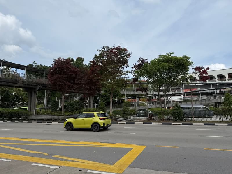 304 Jurong East Street 32, 304 Jurong East Street 32, 3 Bedrooms, 1,012 sqft, HDB Flat For Sale, by Linda Lee SG, 500107109 - Exterior - PropertyGuru.com.sg