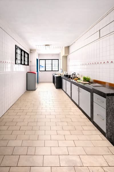 328 Jurong East Street 31, 328 Jurong East Street 31, 3 Bedrooms, 1,130 sqft, HDB Flat For Sale, by Jaety Yeo, 500107116 - Kitchen - PropertyGuru.com.sg